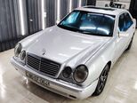 Mercedes E 300-5