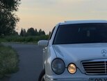 Mercedes E 240-6