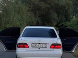 Mercedes E 240-8