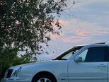 Mercedes E 240-3
