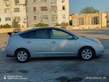 Toyota Prius-5