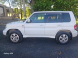 Mitsubishi Pajero io-11