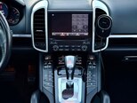 Porsche Cayenne-10