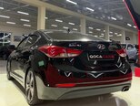 Hyundai Elantra-11