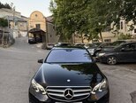 Mercedes E 220-1