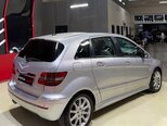 Mercedes B 200-8