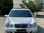 Mercedes E 220-3