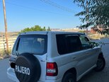 Mitsubishi Pajero io-7