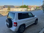 Mitsubishi Pajero io-8