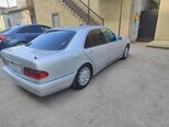 Mercedes E 280 4MATIC-2