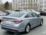 Hyundai Sonata-2