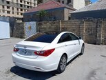 Hyundai Sonata-4