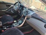 Hyundai Elantra-3