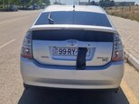 Toyota Prius-2