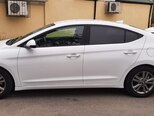 Hyundai Elantra-6