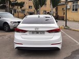 Hyundai Elantra-3