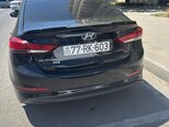 Hyundai Elantra-5