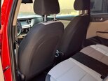 Hyundai Accent-15