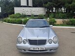 Mercedes E 240-2