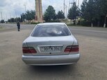 Mercedes E 240-10
