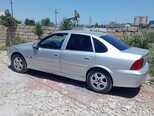 Opel Vectra-4
