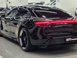 Porsche Taycan 4 Cross Turismo-11
