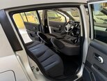 Nissan Tiida-10