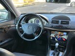 Mercedes E 320-11