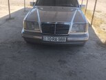 Mercedes E 220-1
