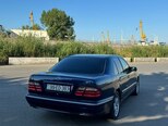 Mercedes E 240-6