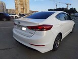 Hyundai Elantra-3