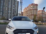 Hyundai Elantra-1