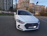 Hyundai Elantra-8