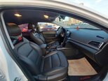 Hyundai Elantra-10