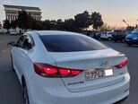 Hyundai Elantra-14