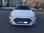 Hyundai Elantra-13