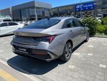 Hyundai Elantra-11