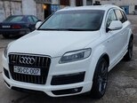 Audi Q7-1