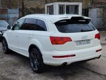 Audi Q7-4