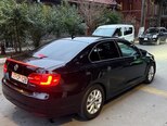 Volkswagen Jetta-6