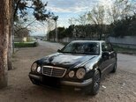 Mercedes E 240-1