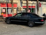Mercedes E 240-2