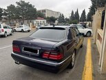 Mercedes E 230-4