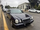 Mercedes E 230-1