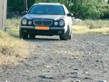 Mercedes E 240-3