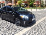 Toyota Prius-8