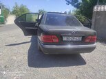 Mercedes E 230-3
