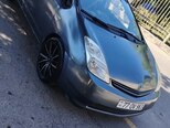 Toyota Prius-8