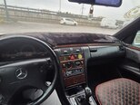 Mercedes E 220-3