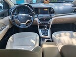 Hyundai Elantra-9